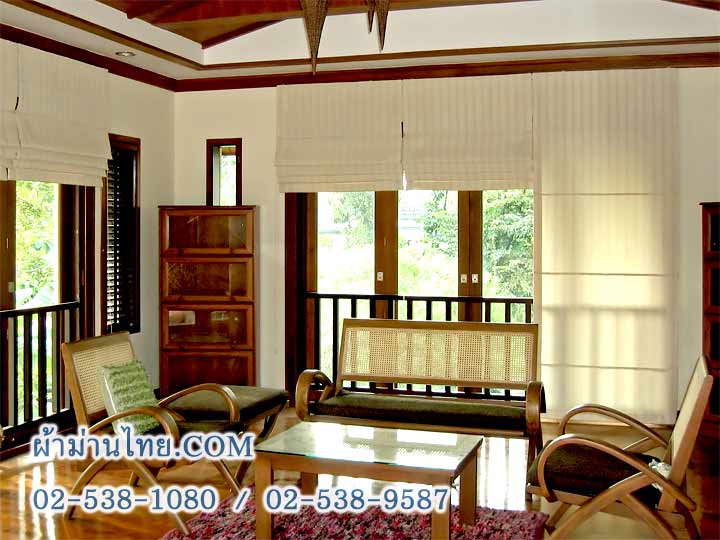 2413 ม่านพับที่ห้องรับแขก